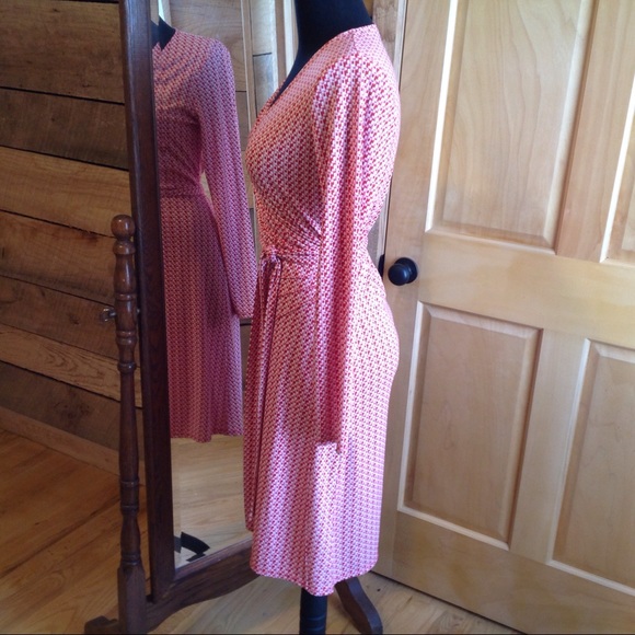 Red Print Long Sleeve Wrap Limited Dress Medium - Picture 6 of 8